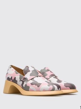 Camper Petra Collin’s Women’s Pink & Gray Camo Loafers size EU 38 or 7.5 US